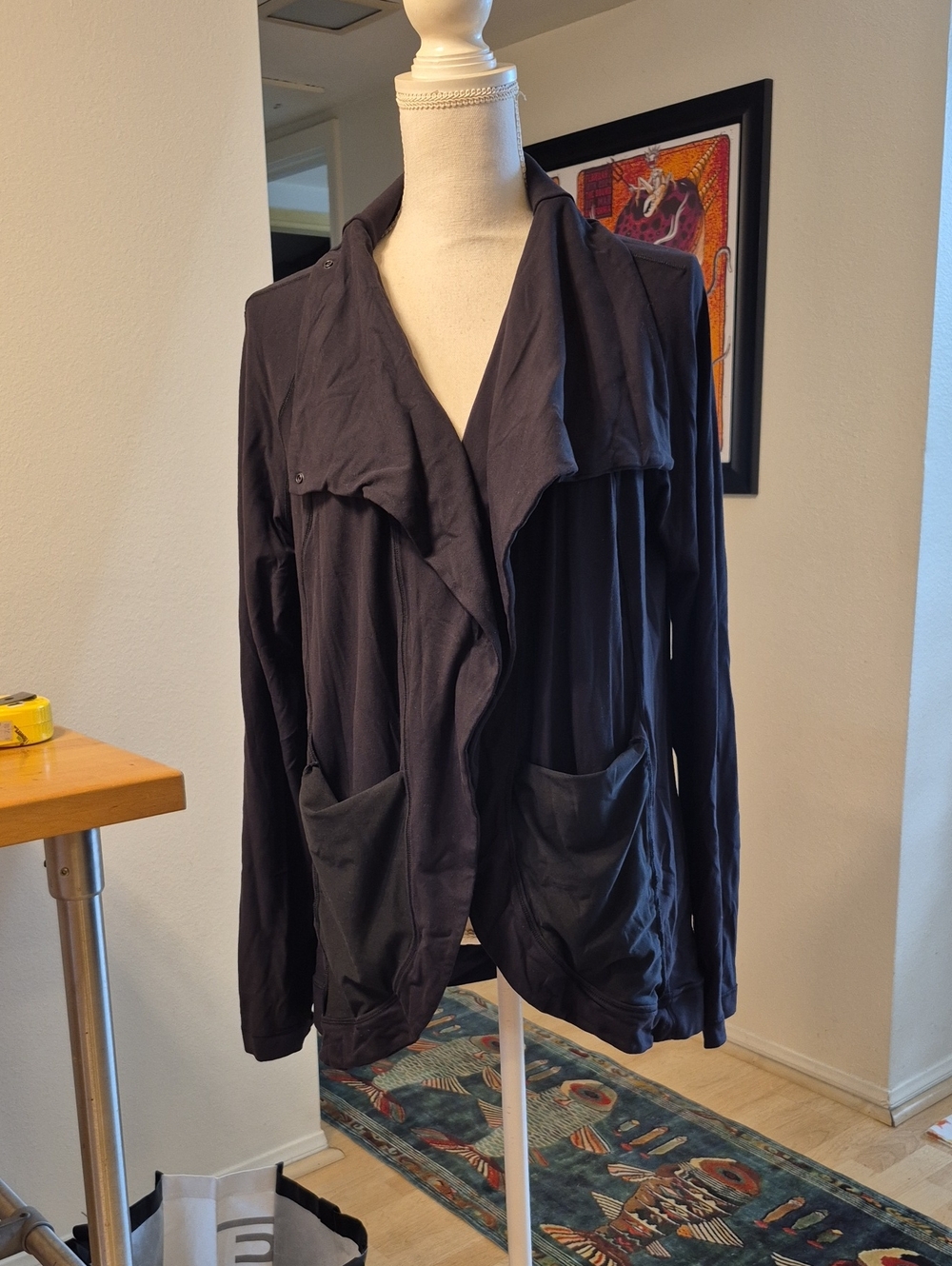 Lululemon Black Double Sided Stretchy Jacket 4 Pockets Snap Wrap Closure